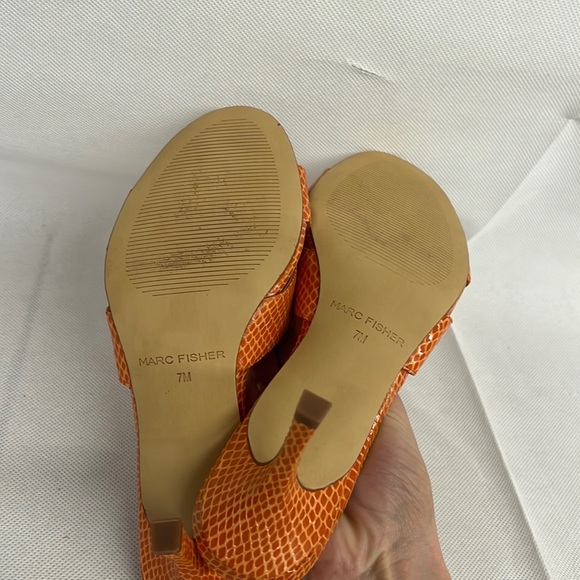 NEW Marc Fisher Queta Sandal Snakeskin Animal Print Strappy Open Sandal orange - Picture 6 of 7